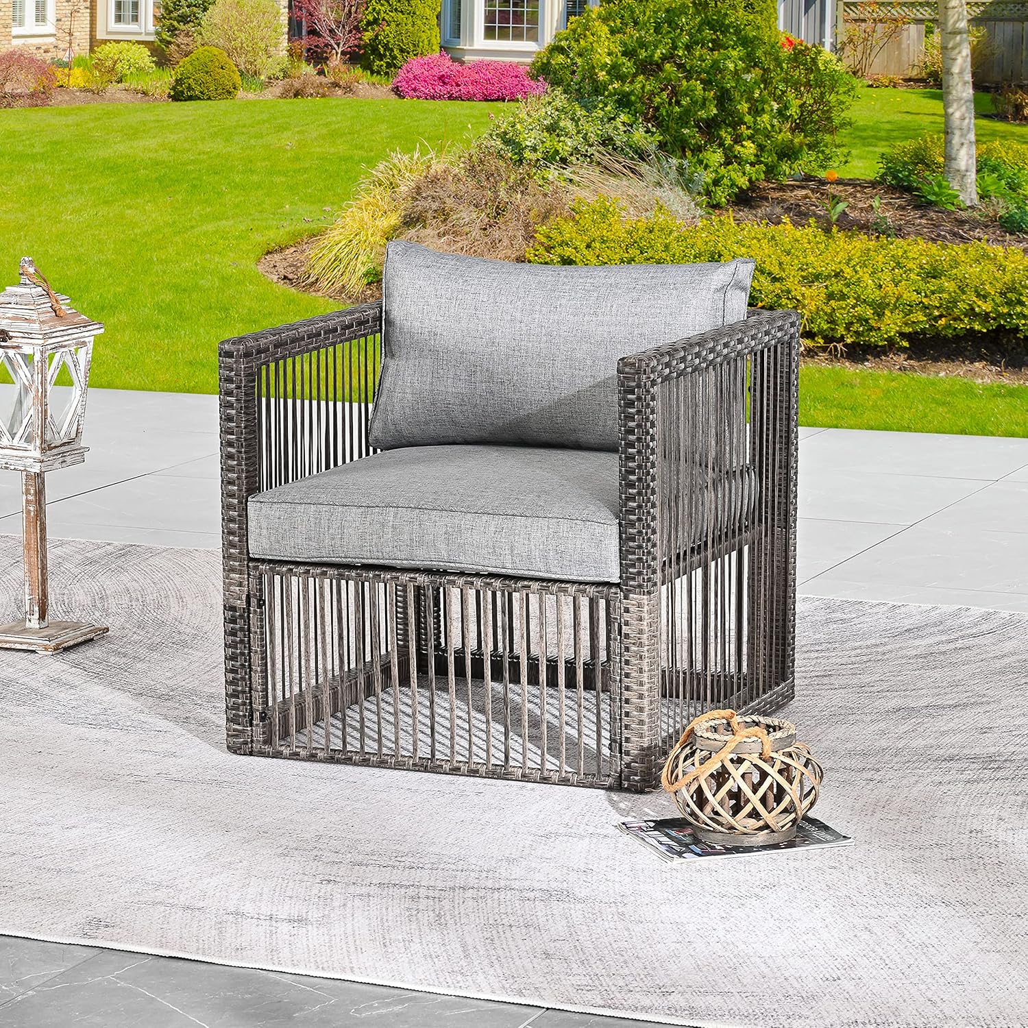 Outdoor Rattan Sofa Chair, Cushioned Seating for Balcony Garden